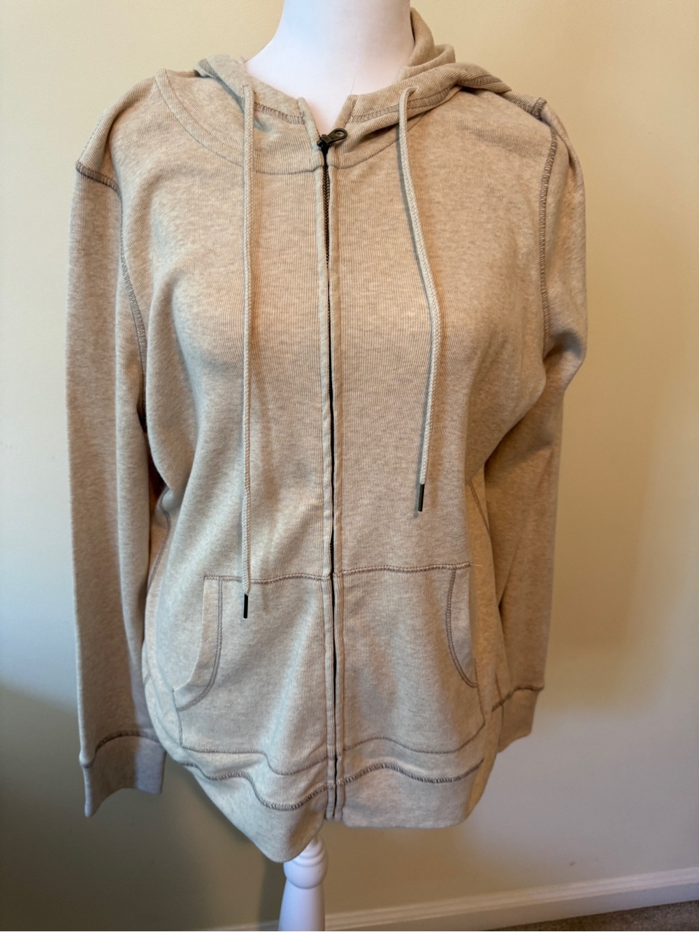 Eddie Bauer women’s medium light heather brown sweatshirt